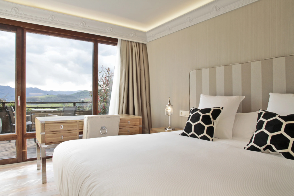 Puebloastur Eco-Resort Wellness & Spa picture