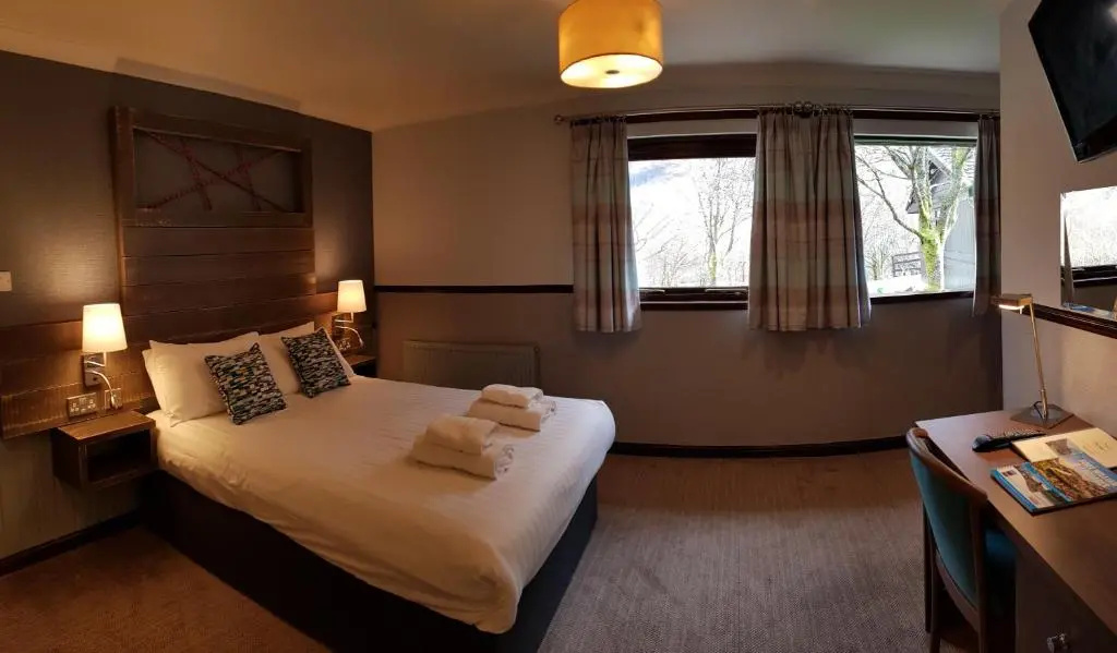 Standard Double room with mountain view (full double bed)