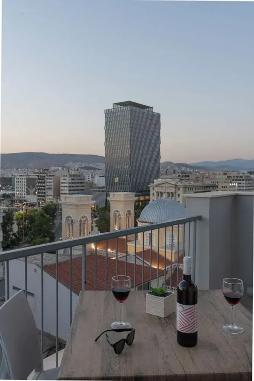 Executive Double room with balcony and with harbour view (full double bed)