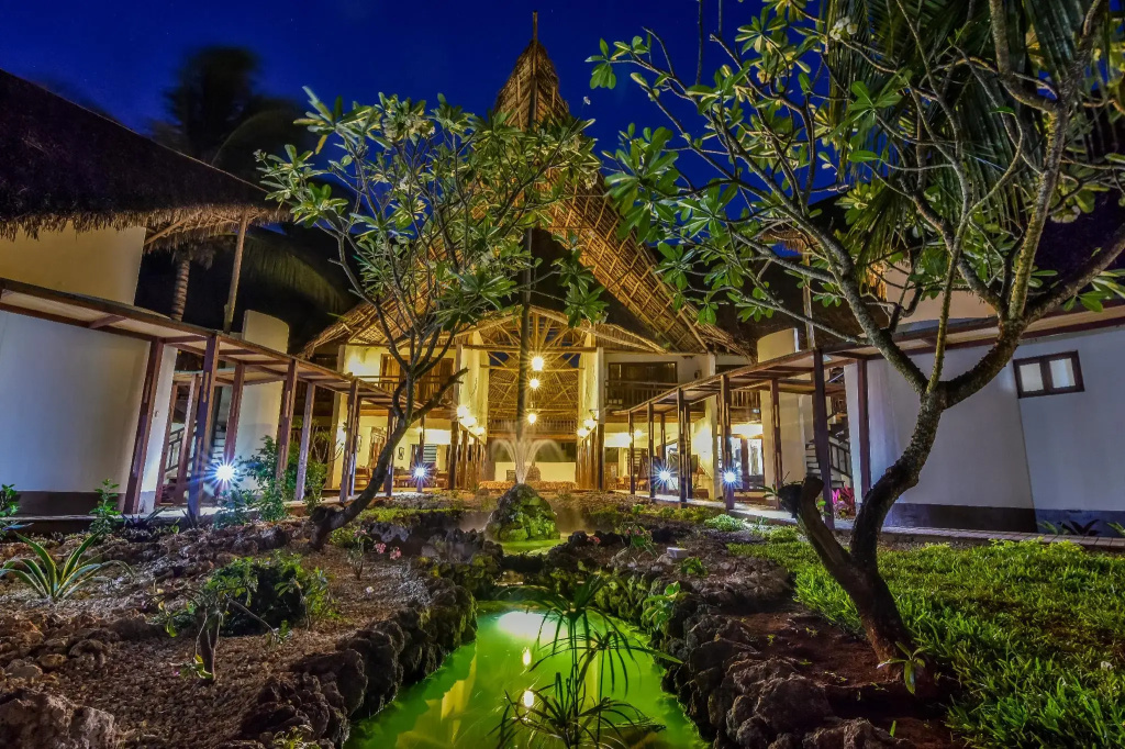 Kena Beach Hotel — фото