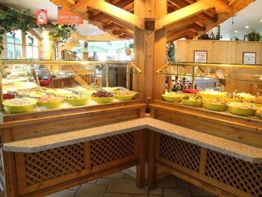 Food & Beverage