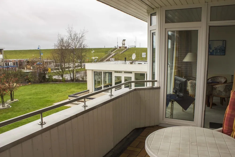 Balcony & Terrace