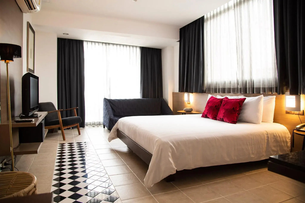 Hotel photo 2