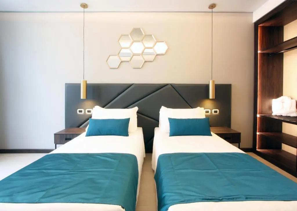 Executive Double room (full double bed)