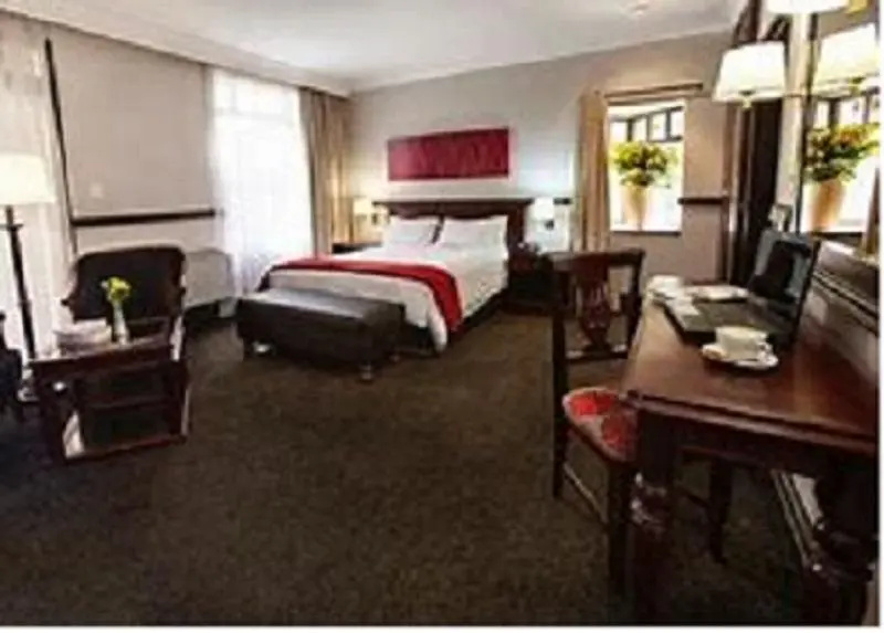Court Classique Suite Hotel - Chambres
