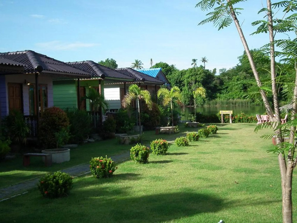 Bambooya Resort