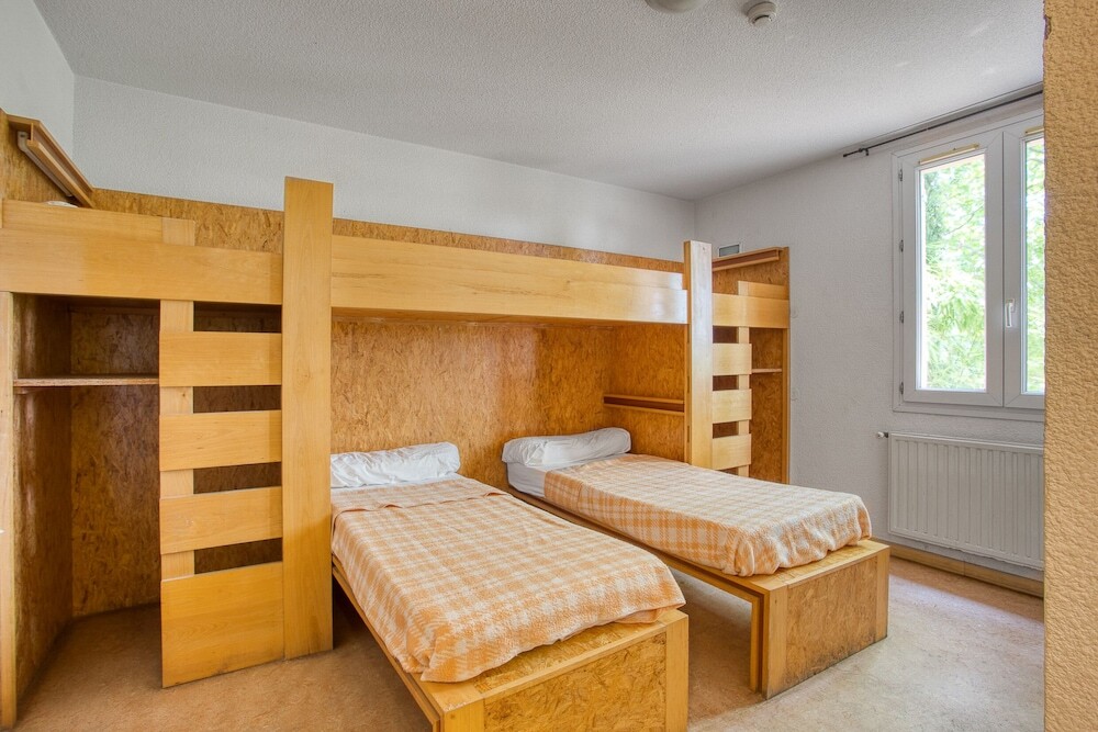 Четырёхместный номер Standard в Auberge de Fréjus Saint-Raphael - Hostel