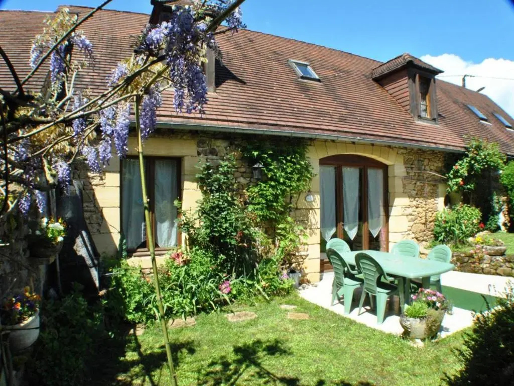 Voir la photo 2 — Gîte Saint-Julien-de-Lampon, 3 pièces, 4 personnes - FR-1-616-35