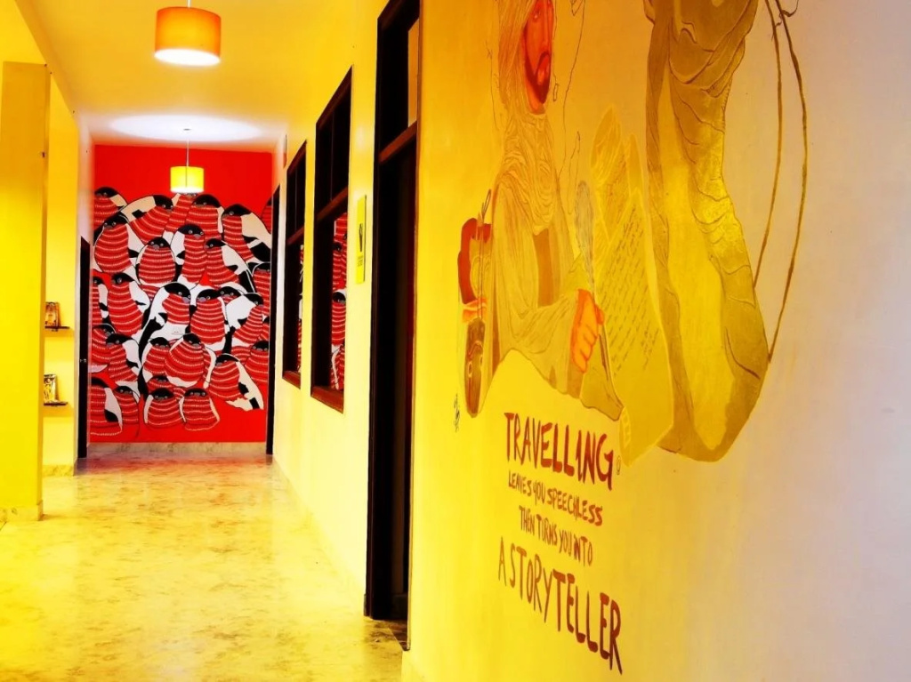 Lobby & Reception