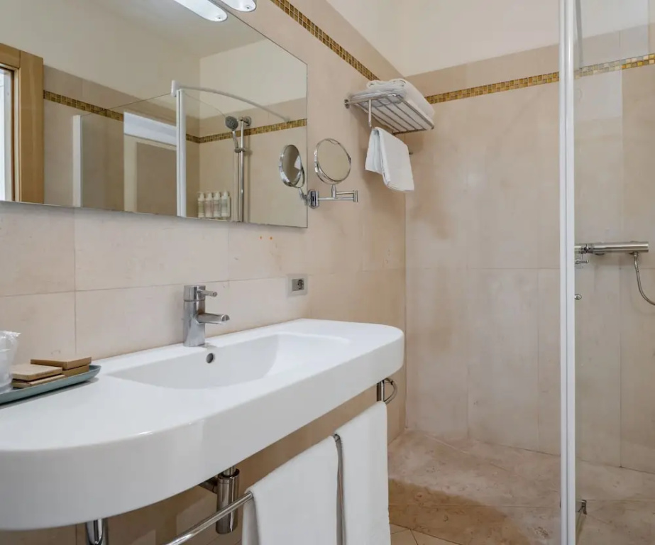 Hotel photo 43