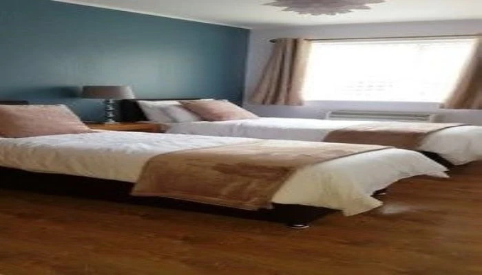Cresta Court