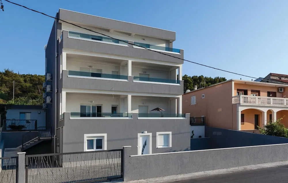Amazing Home in Arbanija With Wifi and 9 Bedrooms