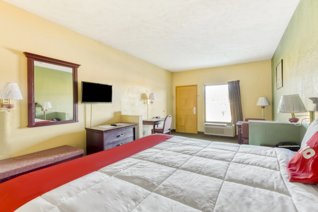 OYO Hotel Grenada West — 5