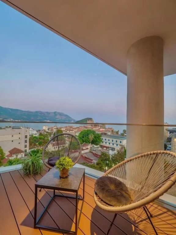 One bedroom apartment-Sea&Old Town view