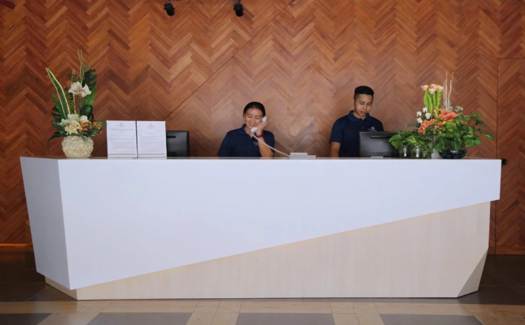 Lobby & Reception