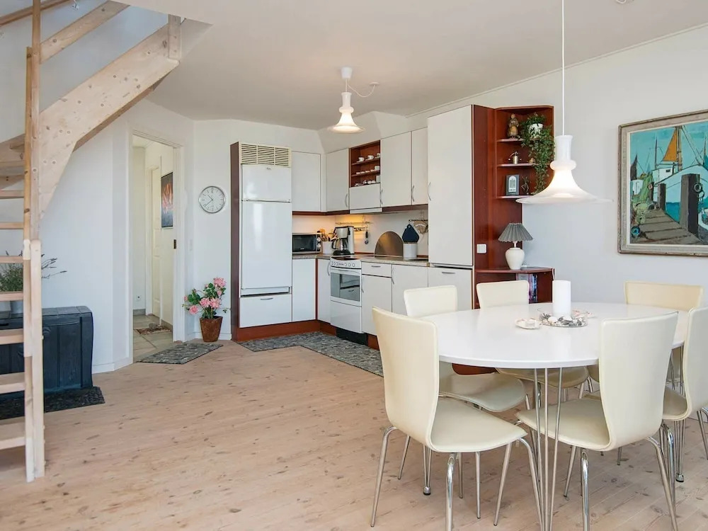 Lovely Holiday Home in Glesborg Near Sea - фото 20