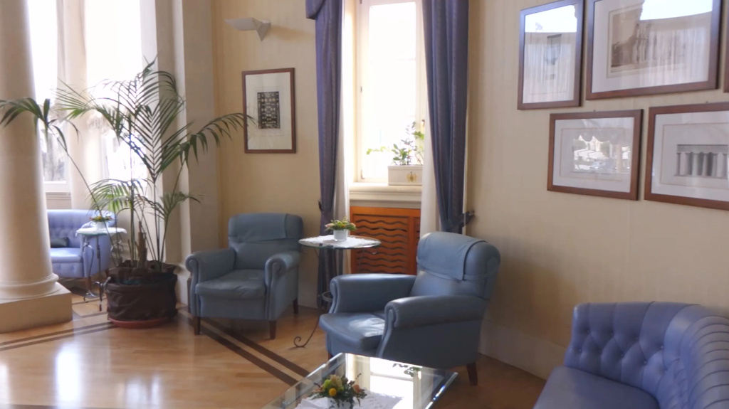 Lobby & Reception