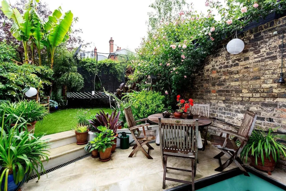 Deluxe In Notting Hill