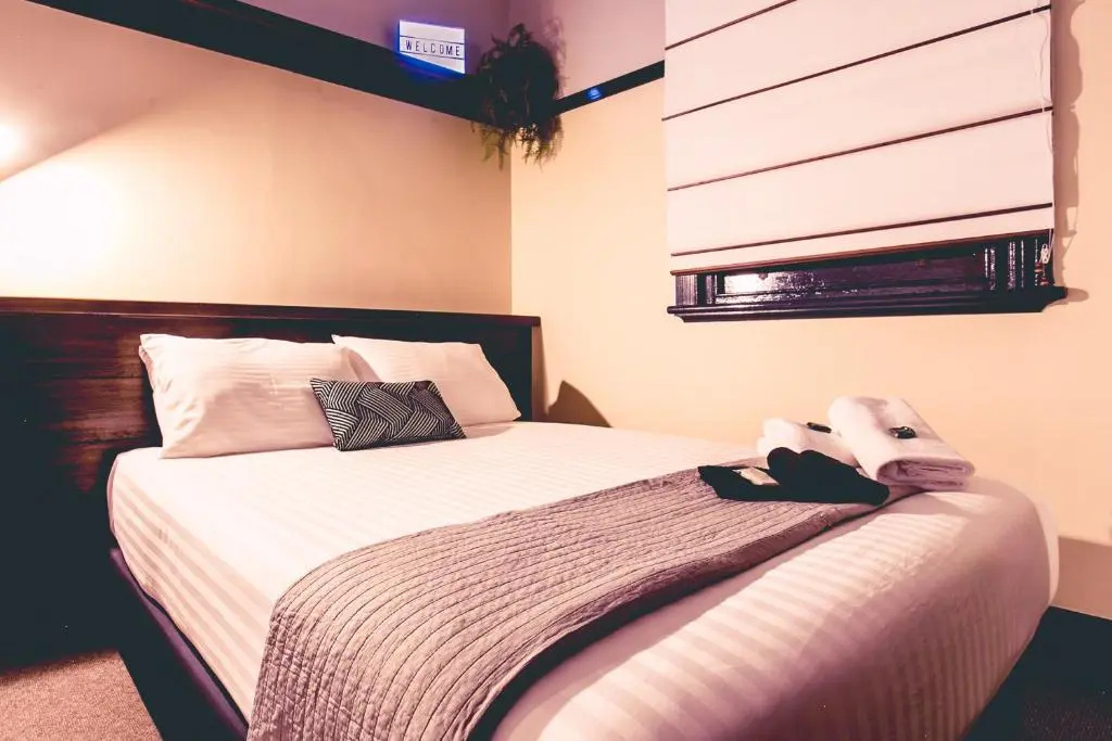 Standard Double room with balcony (full double bed)