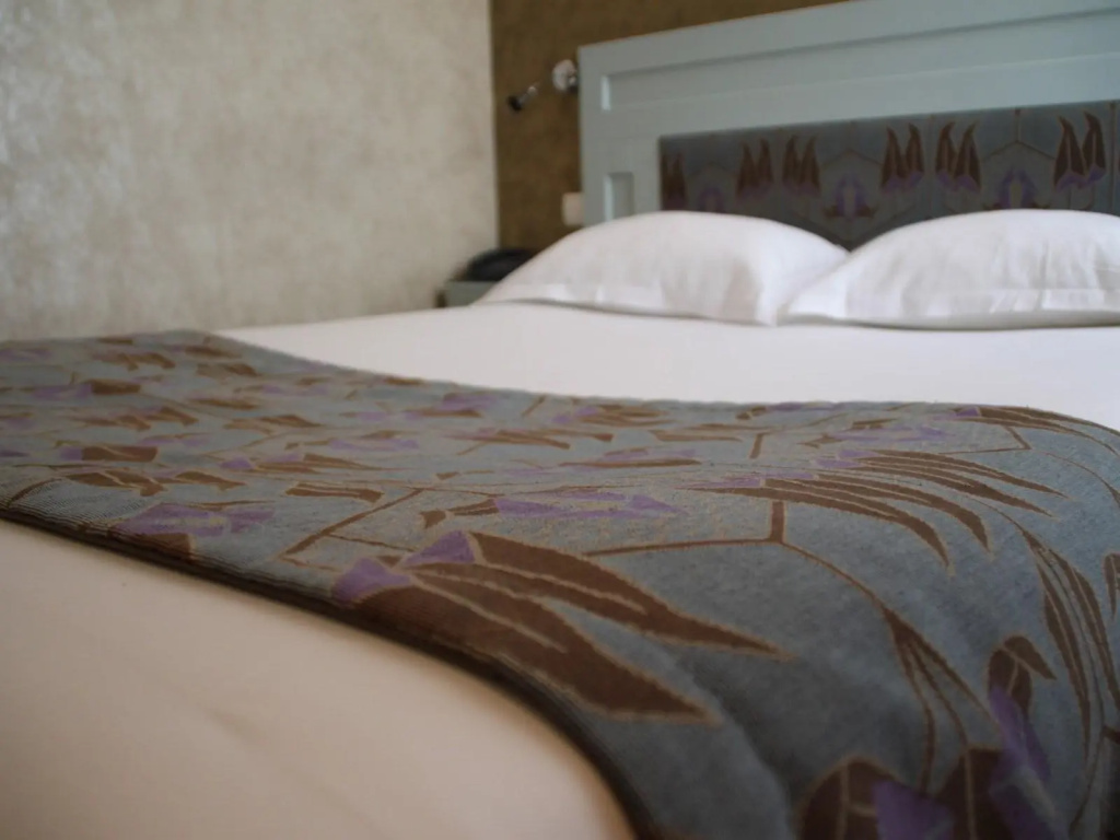 Classic Double room (full double bed)