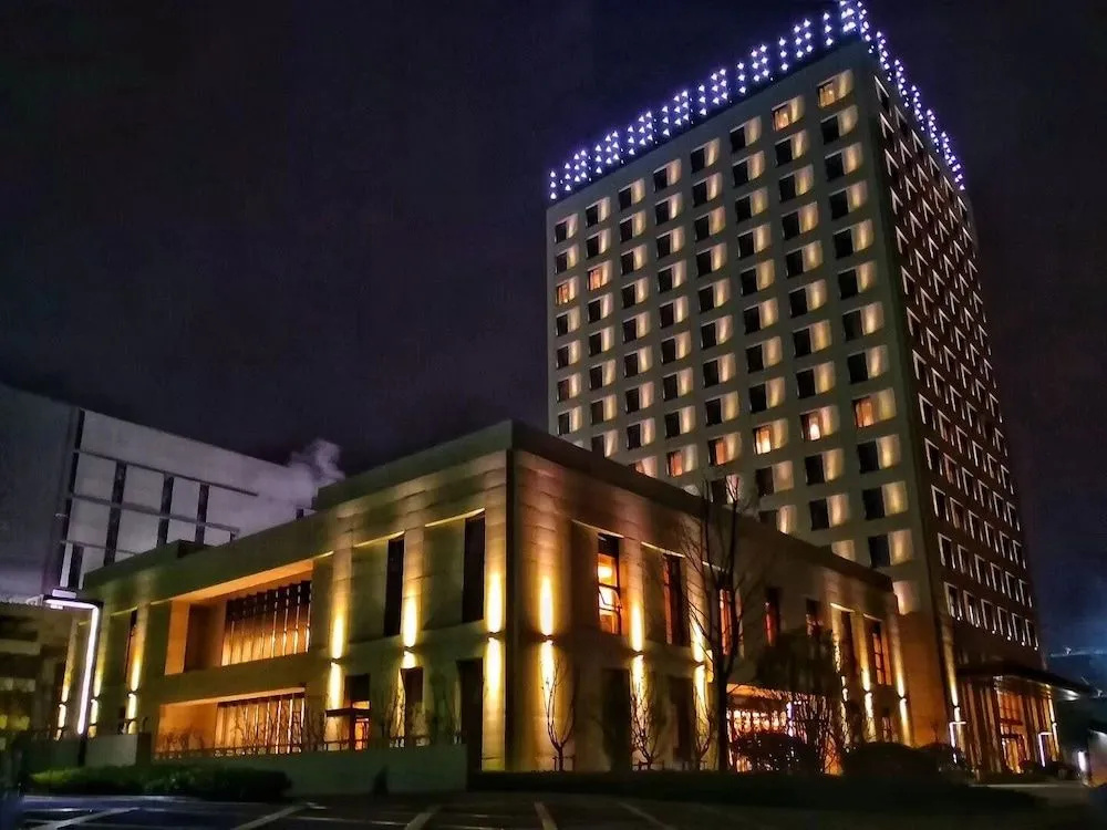 Wuhan Optics Valley Convention Hotel