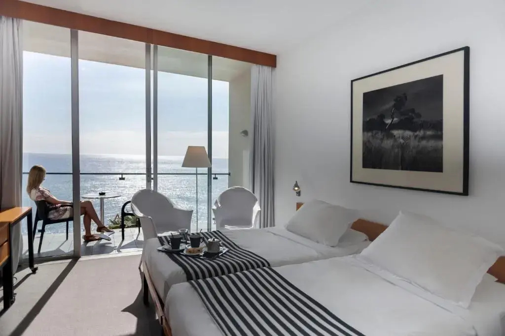Estalagem Double room with sea view (full double bed)
