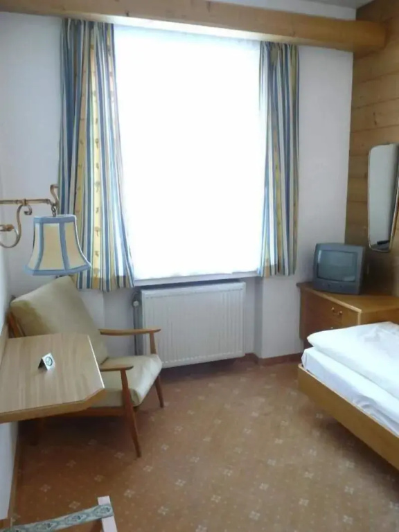Hotel Roter Hahn - Bed & Breakfast - Général