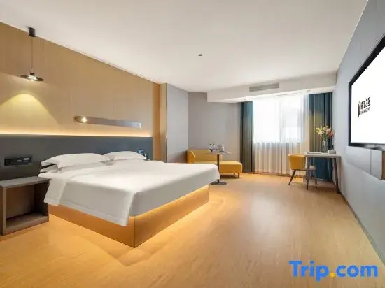 Deluxe Double room (full double bed)
