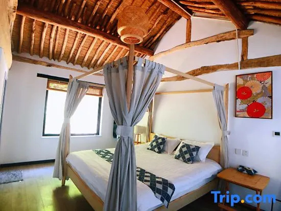 Double Family Suite full double bed