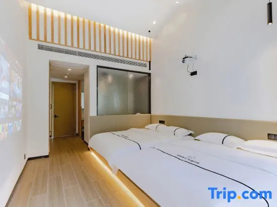 Standard Double room with balcony (twin beds)