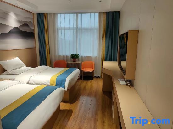 Royal Dragon Airport Hotel