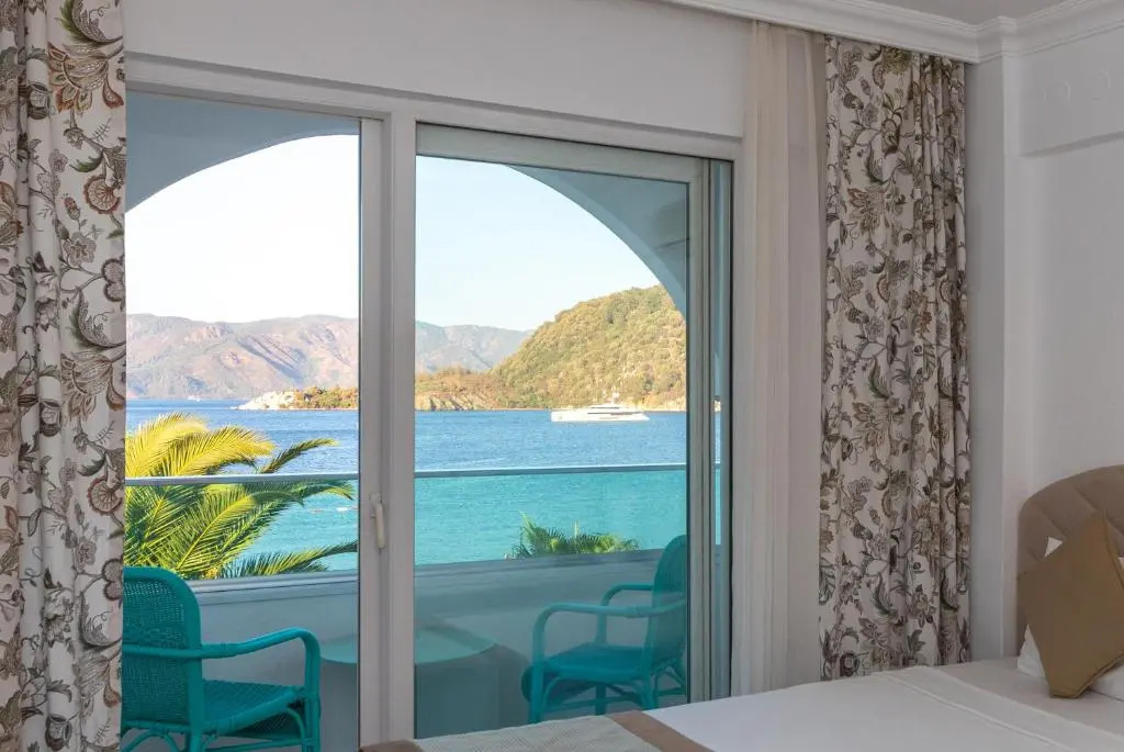 Standard Double room with sea view (full double bed)