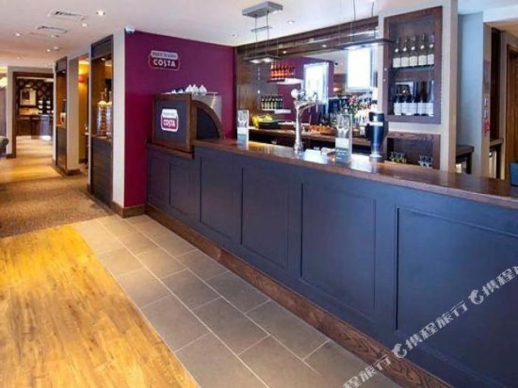 Food & Beverage