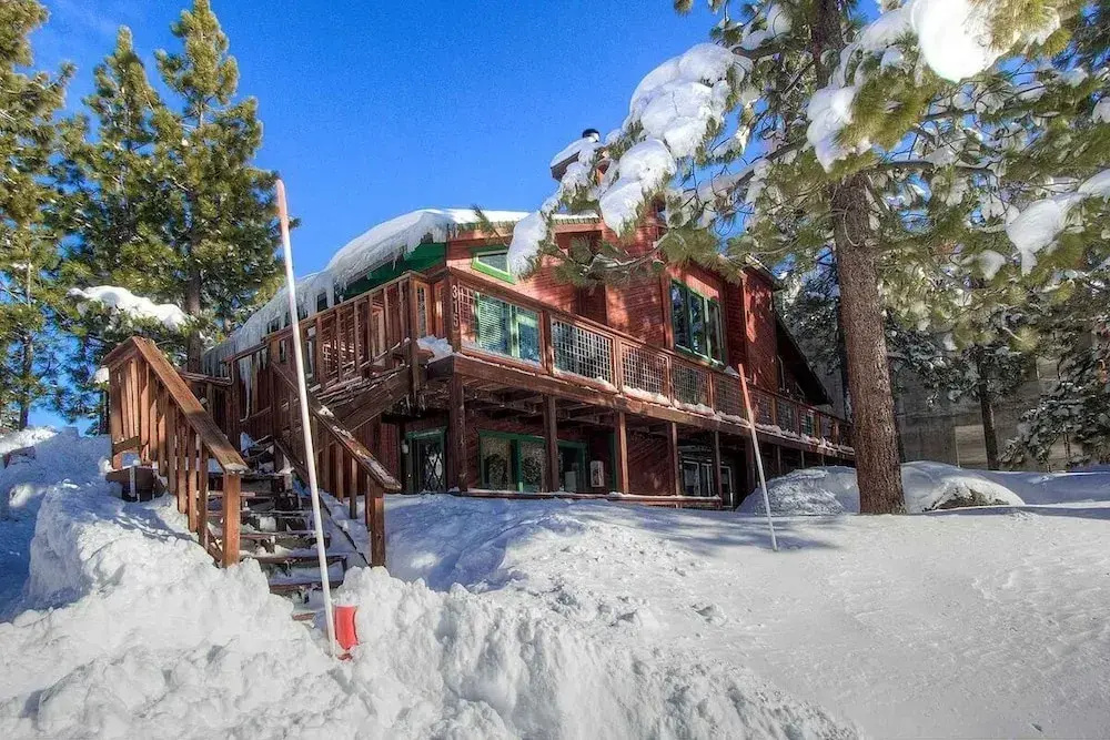 Tahoe Olympic 3 Bedroom Condo by RedAwning