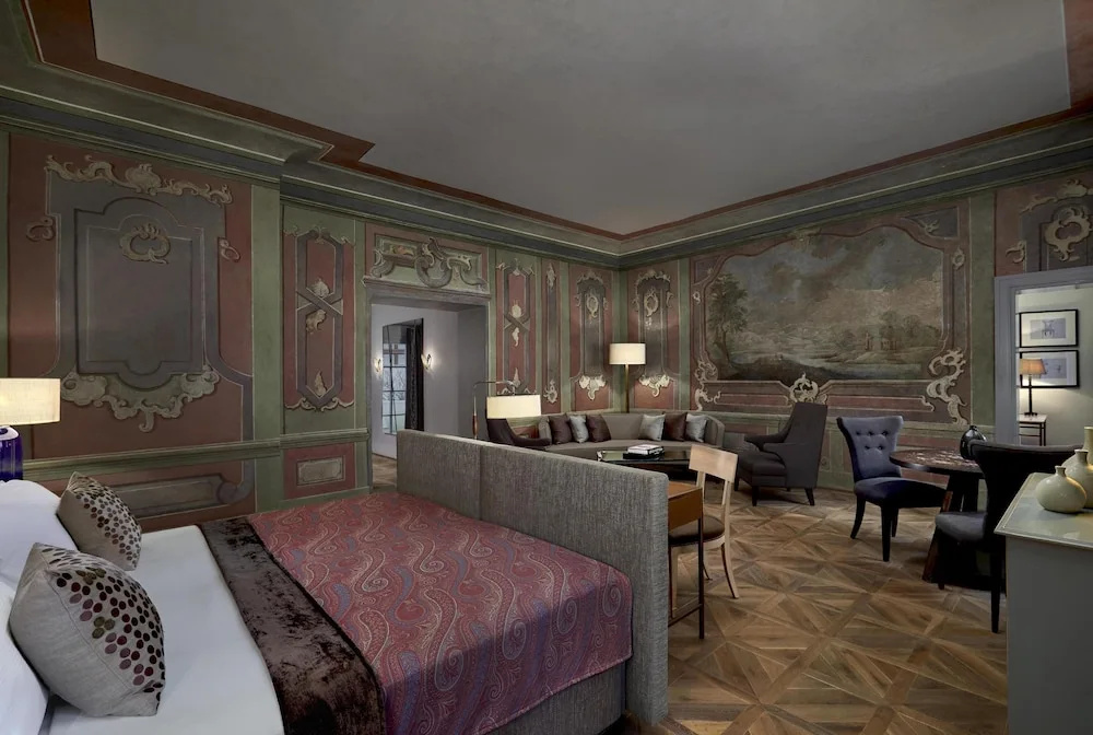 Suite with balcony