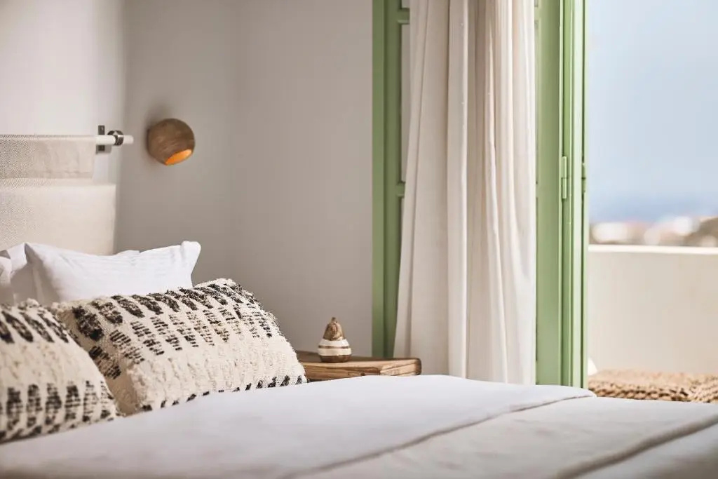 Deluxe Double room with sea view (full double bed)