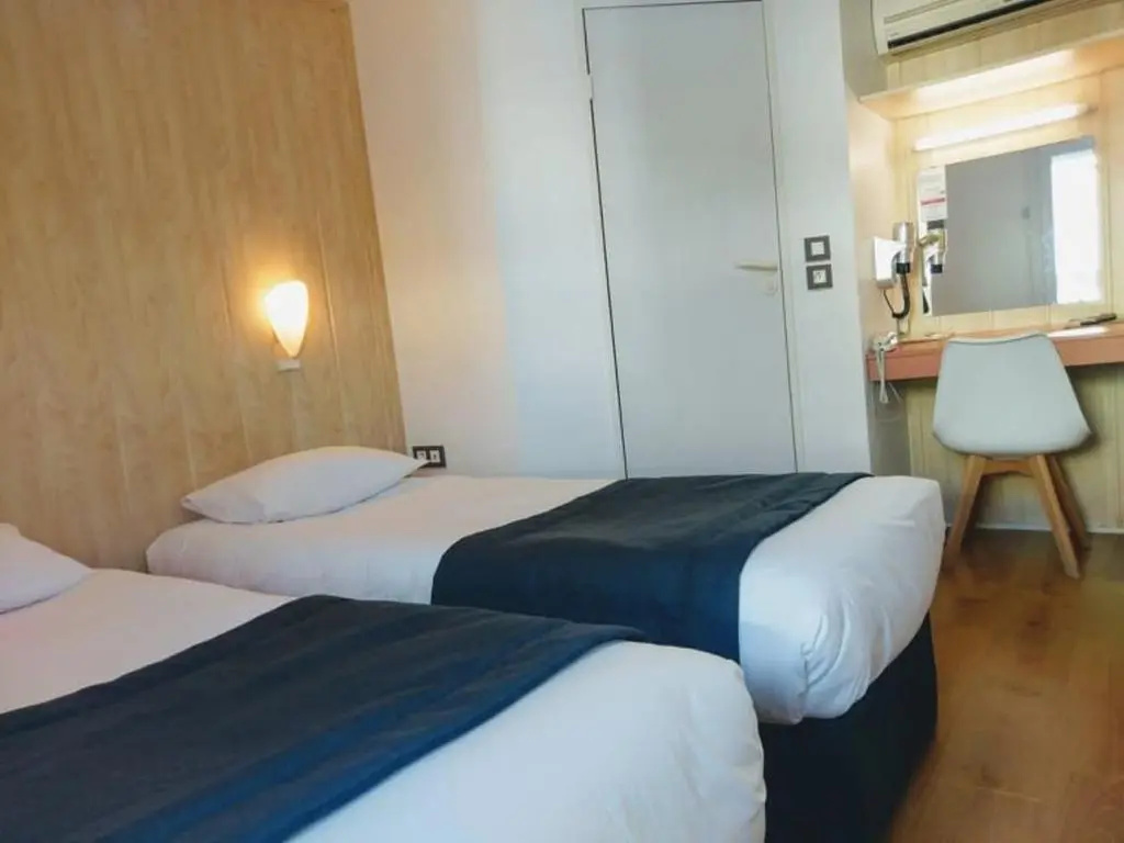 Standard Double room (twin beds)