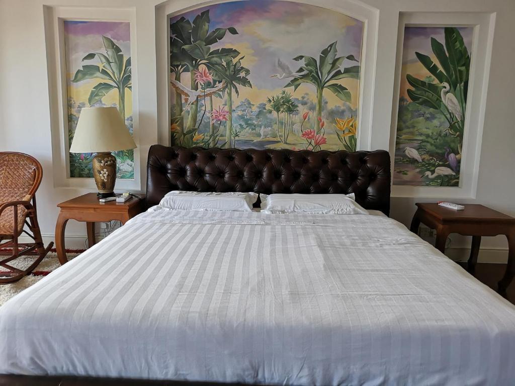 Marina Court Luxury Penthouse