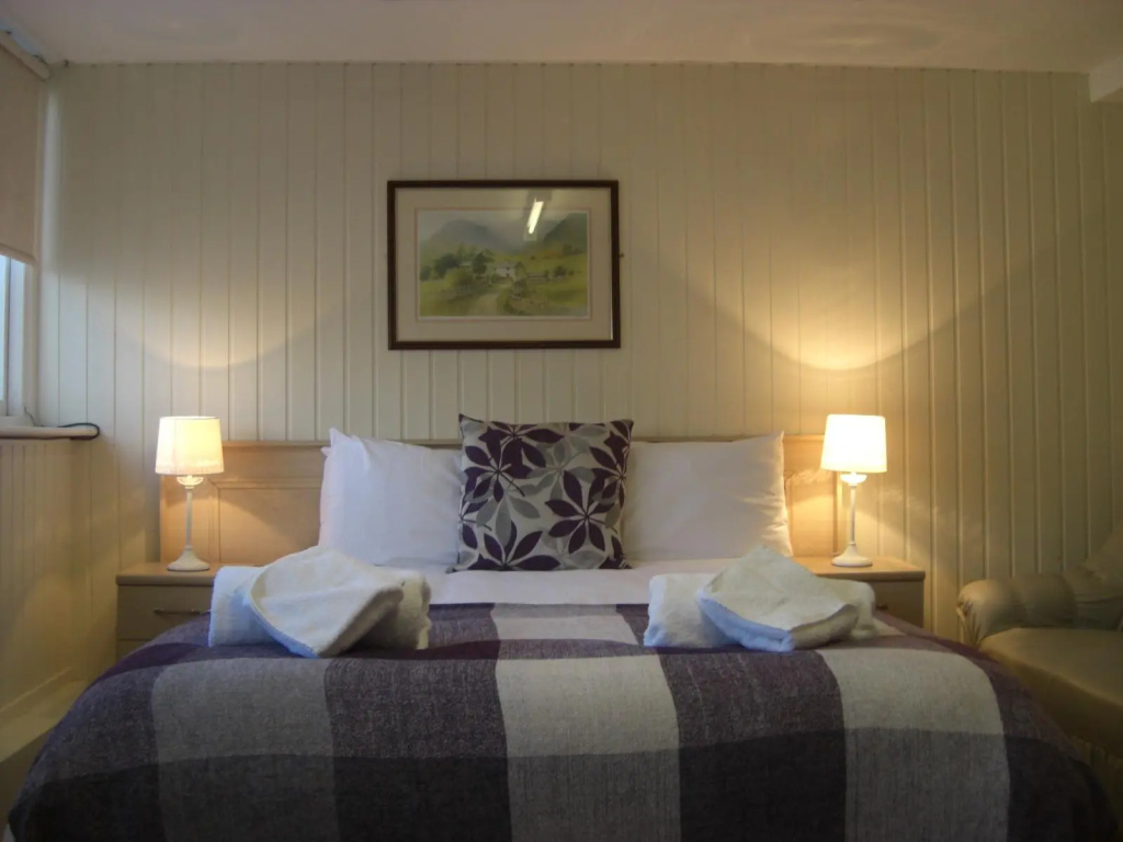 Superior Double room (full double bed)