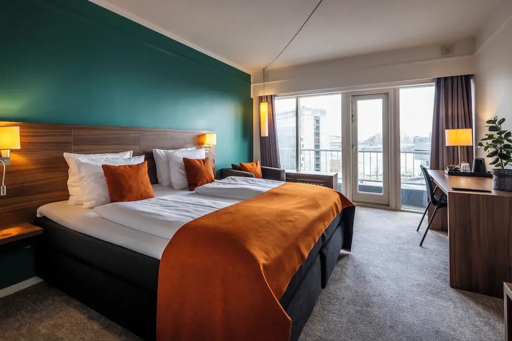 Standard Double room with balcony and with harbour view (full double bed)