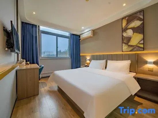 Superior Double room (full double bed)