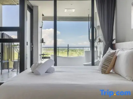 Deluxe Double room with sea view (full double bed)