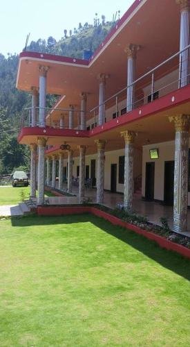 Hotel Mountain Track- Taranna Balakot image