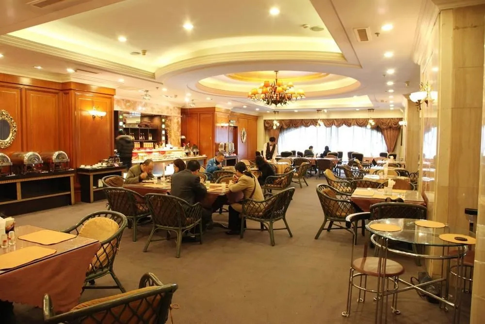 Food & Beverage