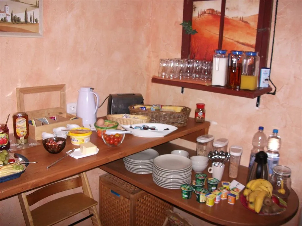 Food & Beverage