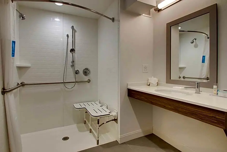 2 Bedrooms Quadruple Suite