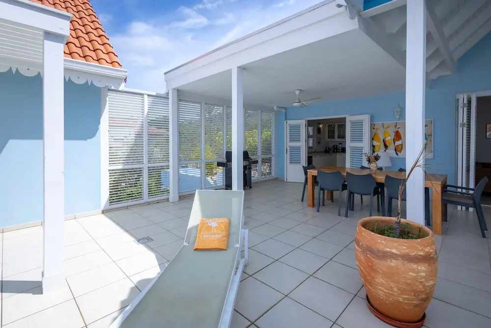 Ocean Whisper Villa in Sint Willibrordus