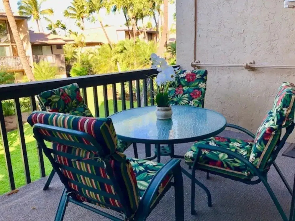 Tropical Oasis 2 Bedroom Condo by RedAwning