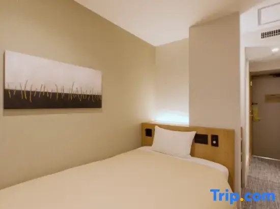 Bed in Dorm (female dorm)