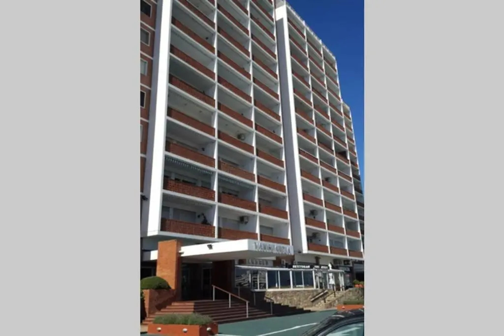 Apartamento en Edificio Vanguardia frente al mar